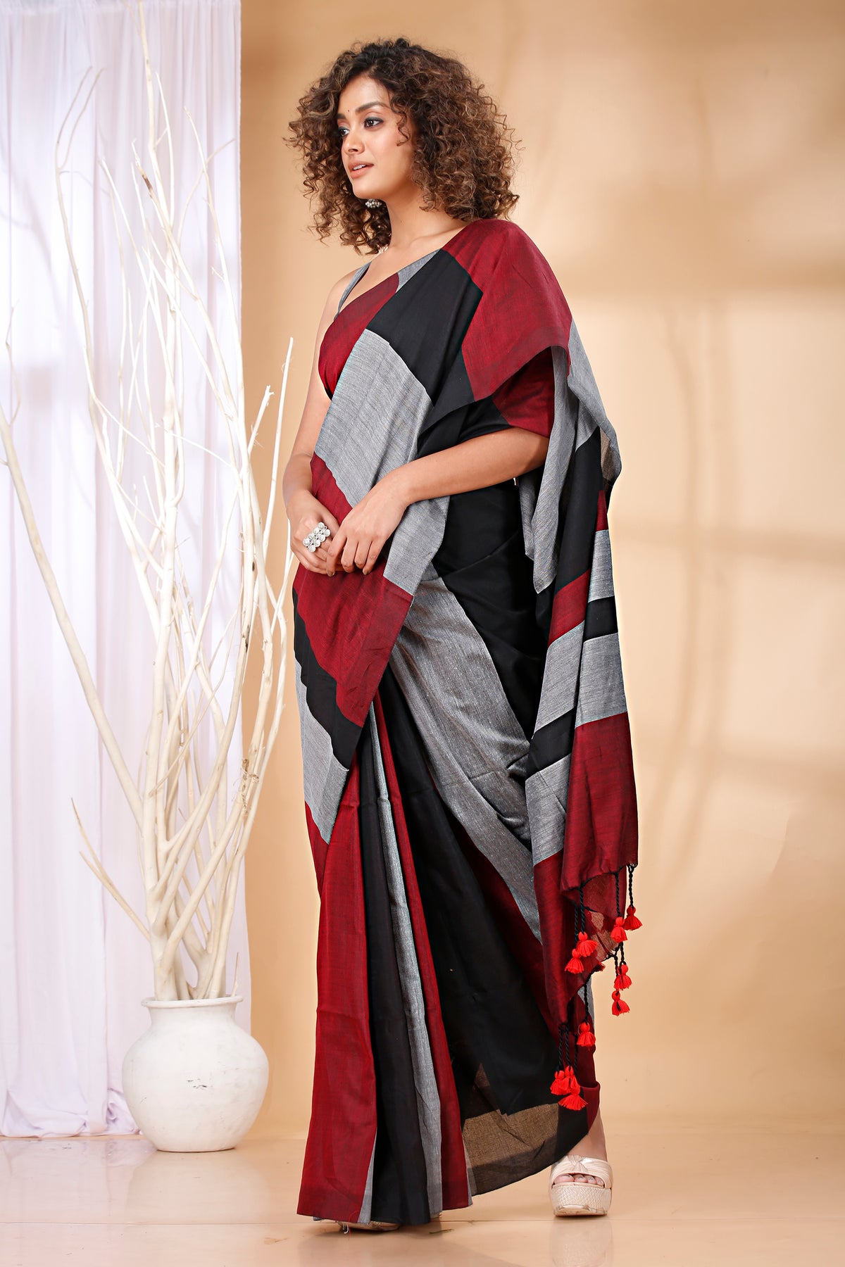 Cotton Handloom Saree Striped, Color Block Handloom Cotton Blend Saree
