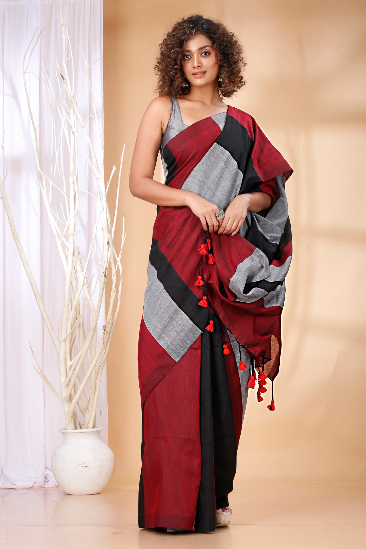 Cotton Handloom Saree Striped, Color Block Handloom Cotton Blend Saree