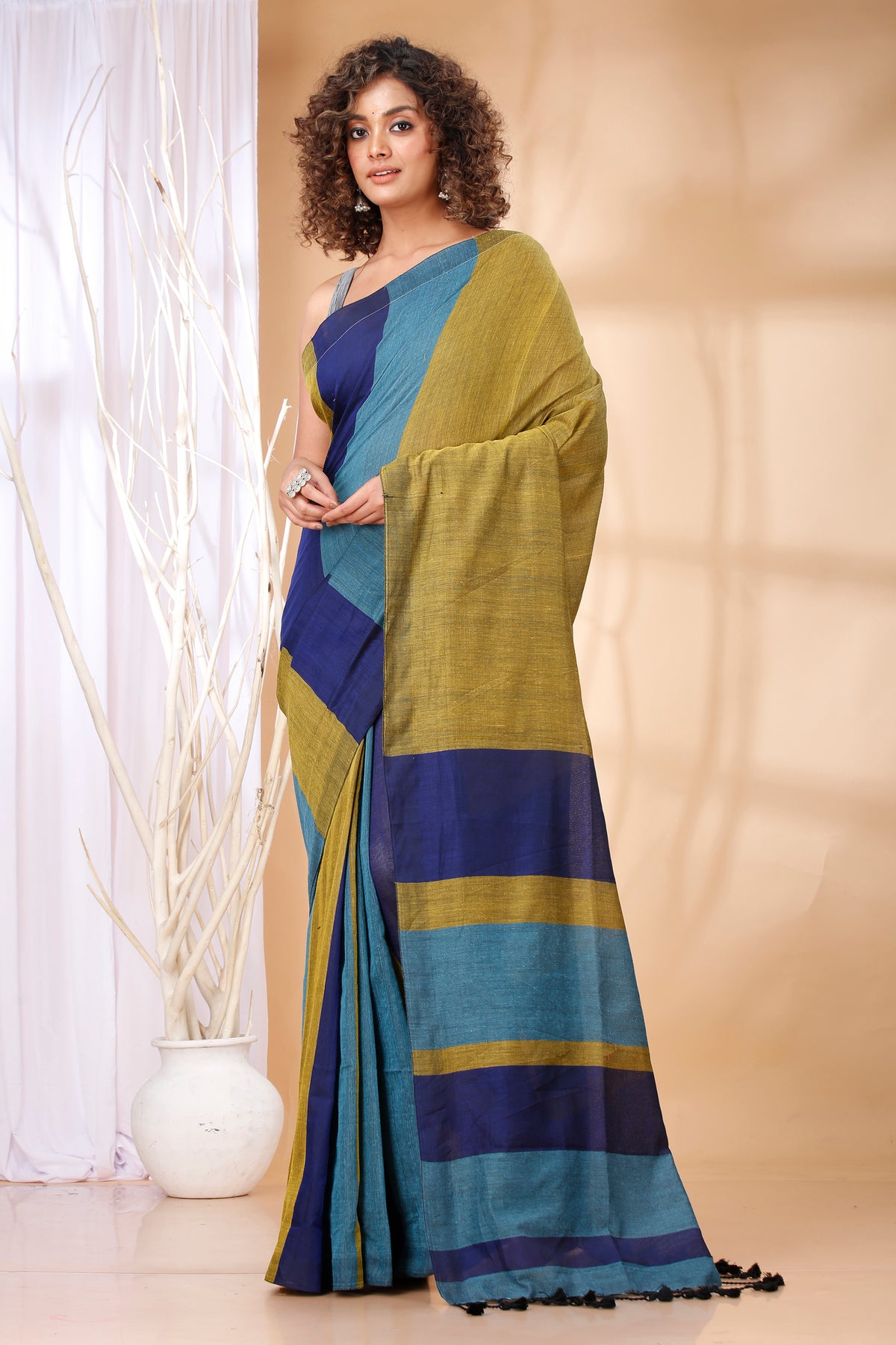 Cotton Handloom Saree Striped, Color Block Handloom Cotton Blend Saree