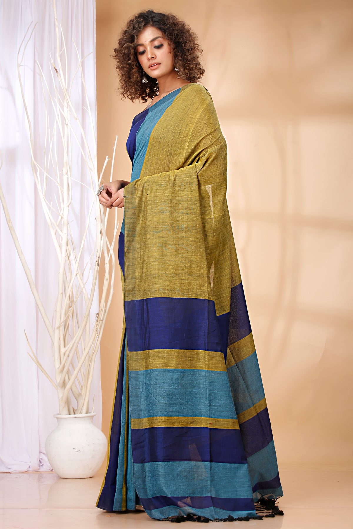 Cotton Handloom Saree Striped, Color Block Handloom Cotton Blend Saree