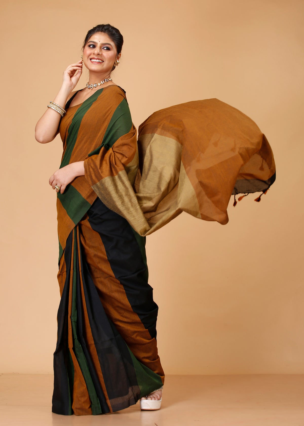 Cotton Handloom Saree Striped, Color Block Handloom Cotton Blend Saree